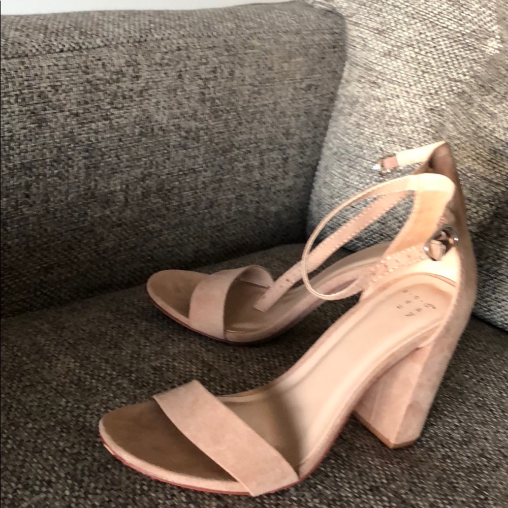 Beige heels